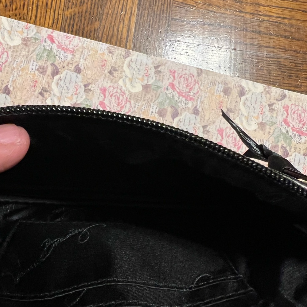Vera Bradley wristlet - Picture 3 of 4